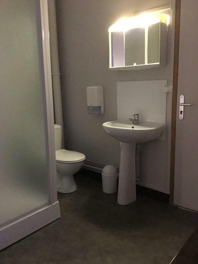 Au Chabichou Hotel Ниор Екстериор снимка
